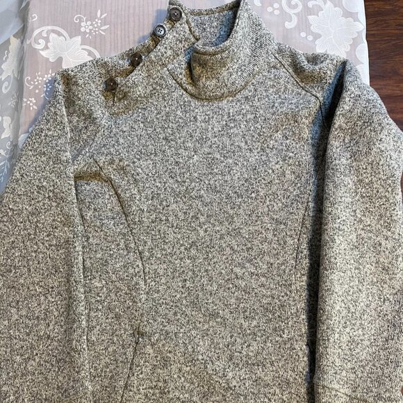 Cabela's Sweaters - Cabela's Women's Sweater in Size S Buttons at Collar Super Soft!